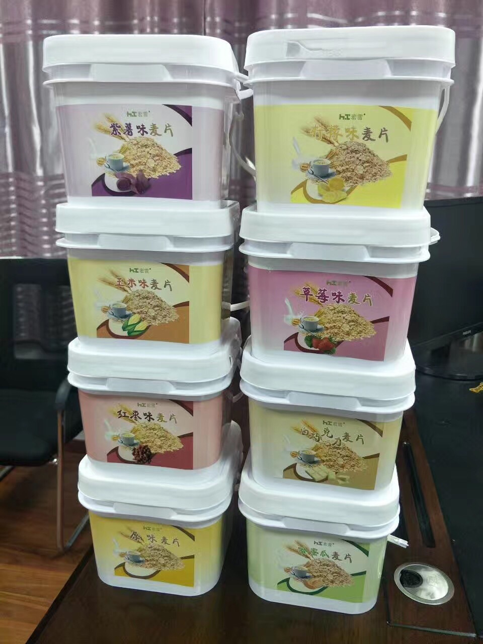 巧克力麦片专用塑料桶，2.5升正方型封膜果酱桶，CNP桶正方形