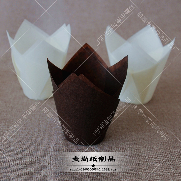 Taza de papel de pastel de tulipán de color natural de café blanco grande para hornear taza de papel de llama bandeja de papel a prueba de aceite taza de papel de pastel de muffin
