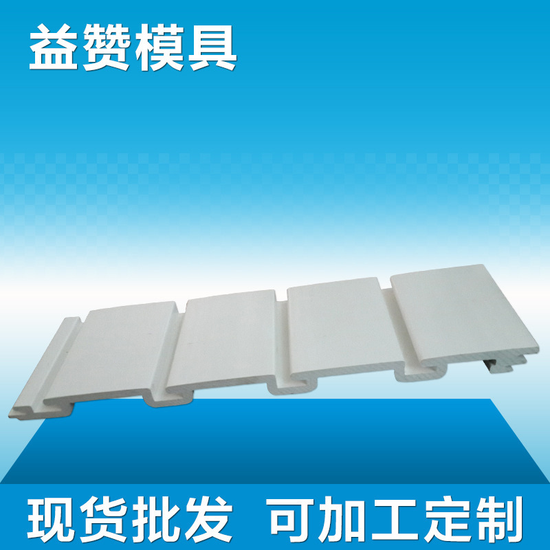 2345731679_1858889078