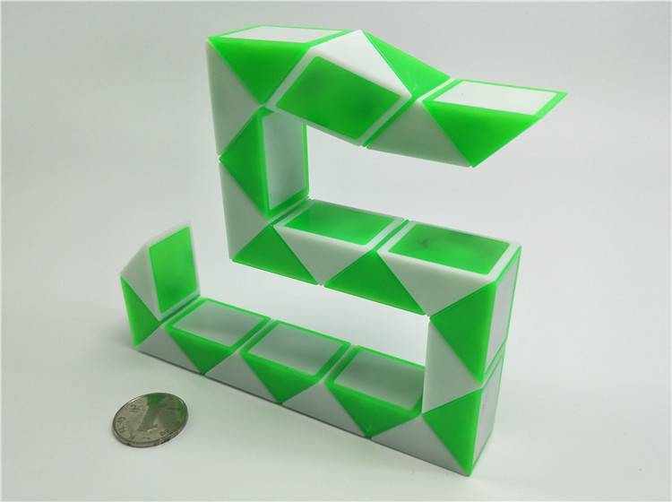 24 secties veelzijdige magische geschenk heerser Niu ei Rubik's Cube slang 364872 segment speelgoed_voghion.com