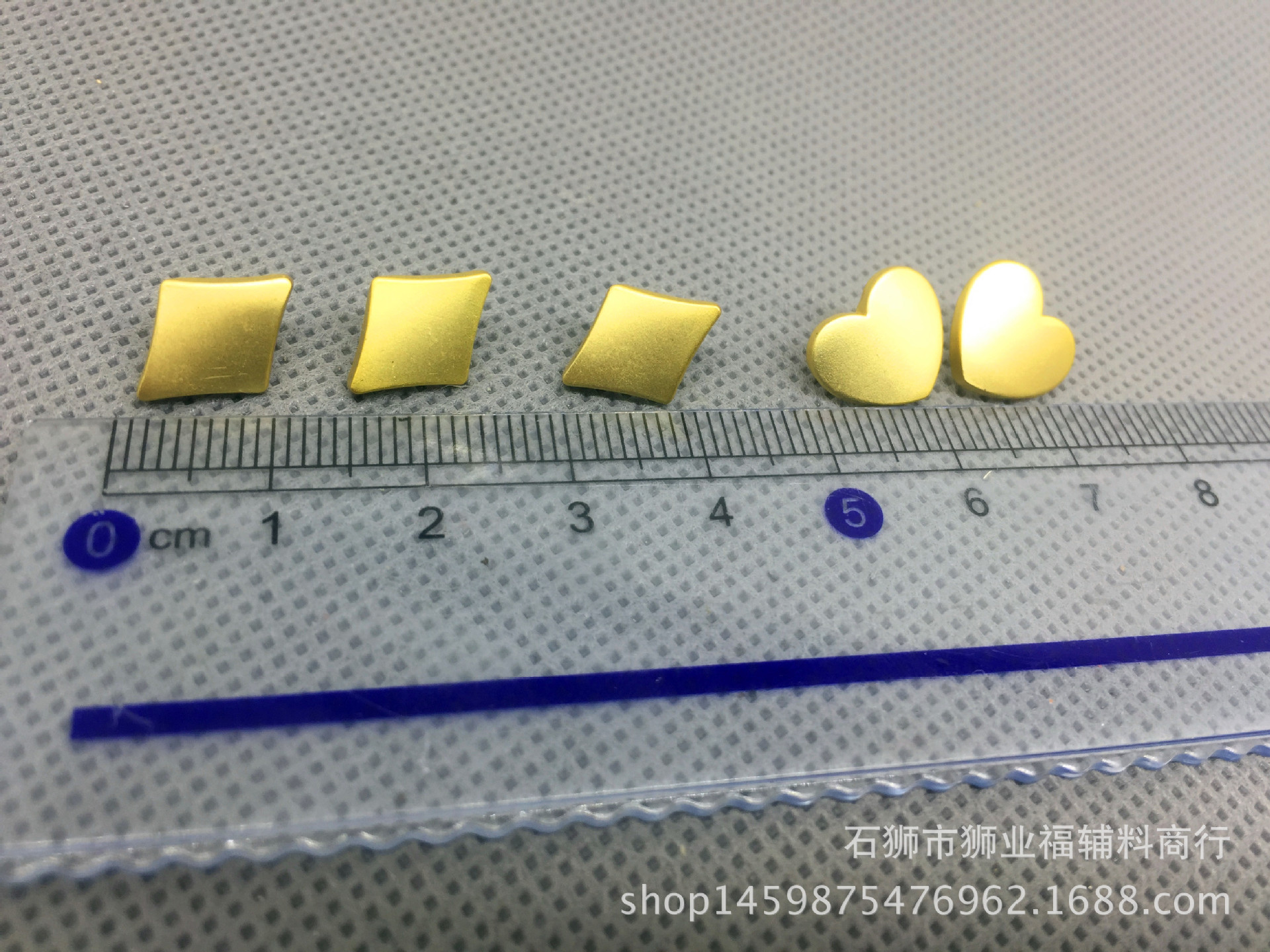 仿金喷雾油爱心 锥形 各种不规则手缝纽扣饰品 吊饰