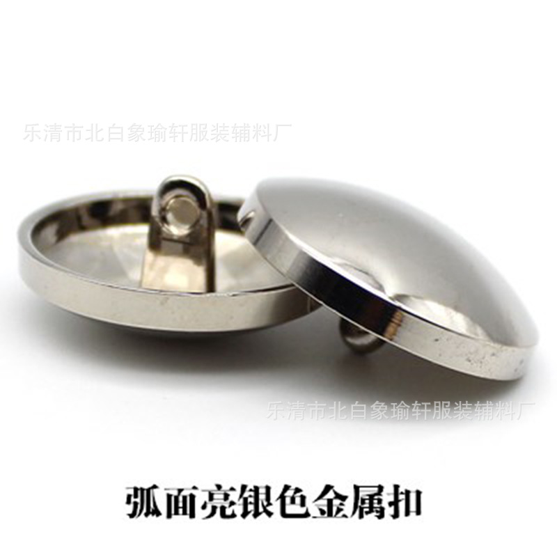 Fuente de la fábrica de metal Botón de metal de calidad de espejo plano hebilla de la moda hebilla de la capa redonda de coser a mano hebilla de pie alto