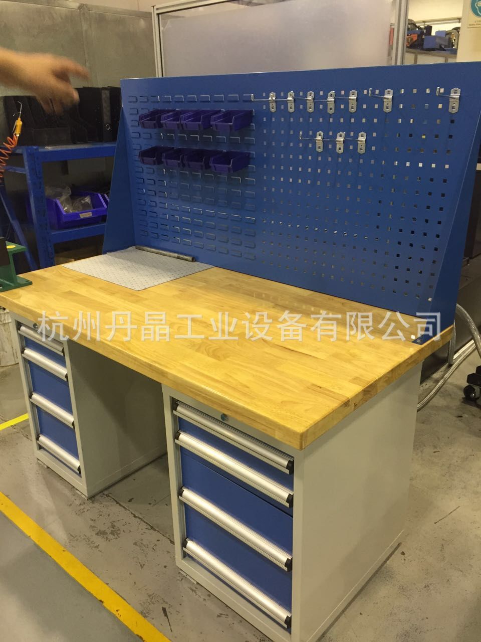多工位 钳工工作台组装工具桌操作台维修工作桌四工位-阿里巴巴