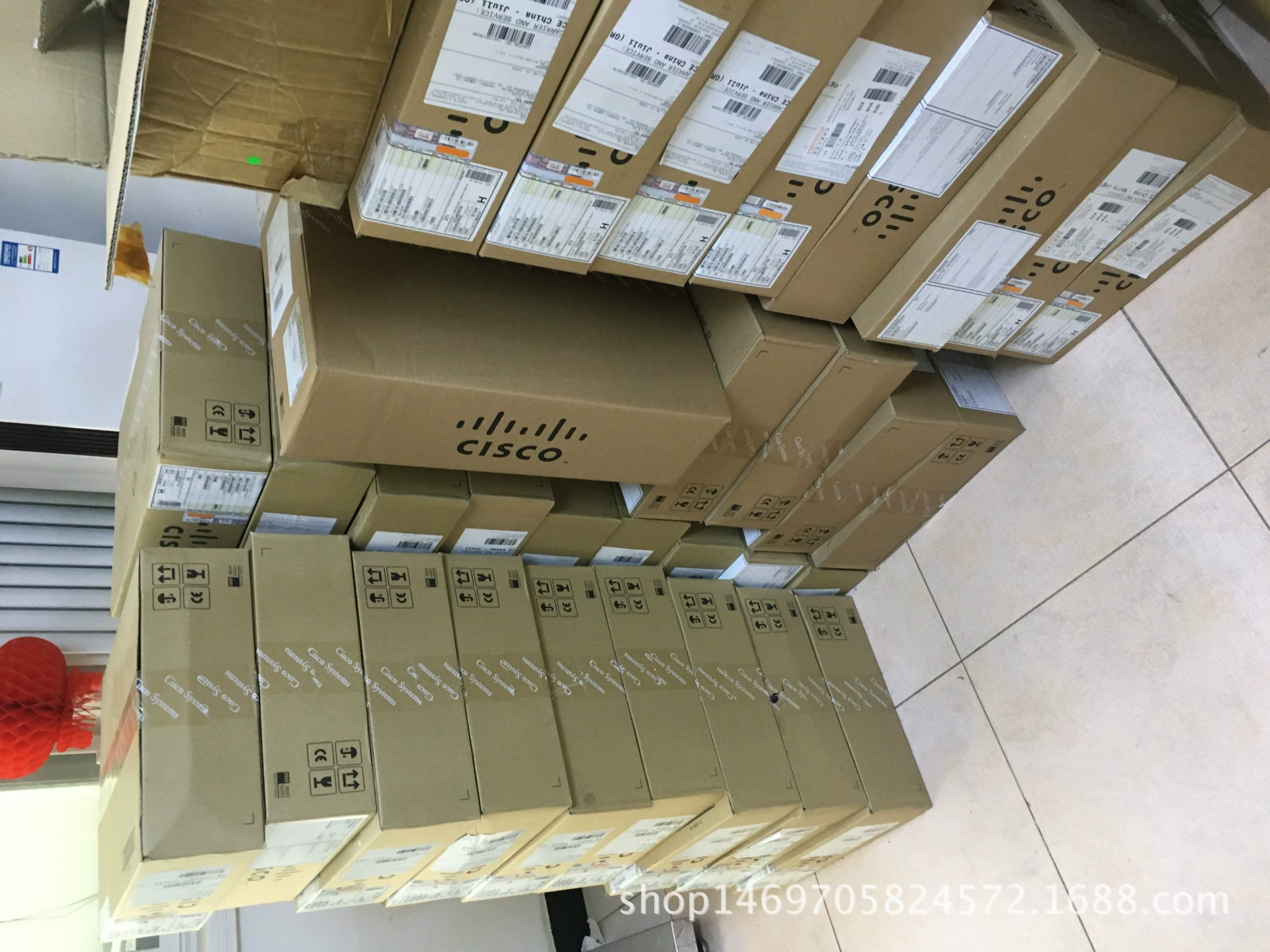 WS-C2960XR-48LPS-L Двухгигабайтный коммутатор