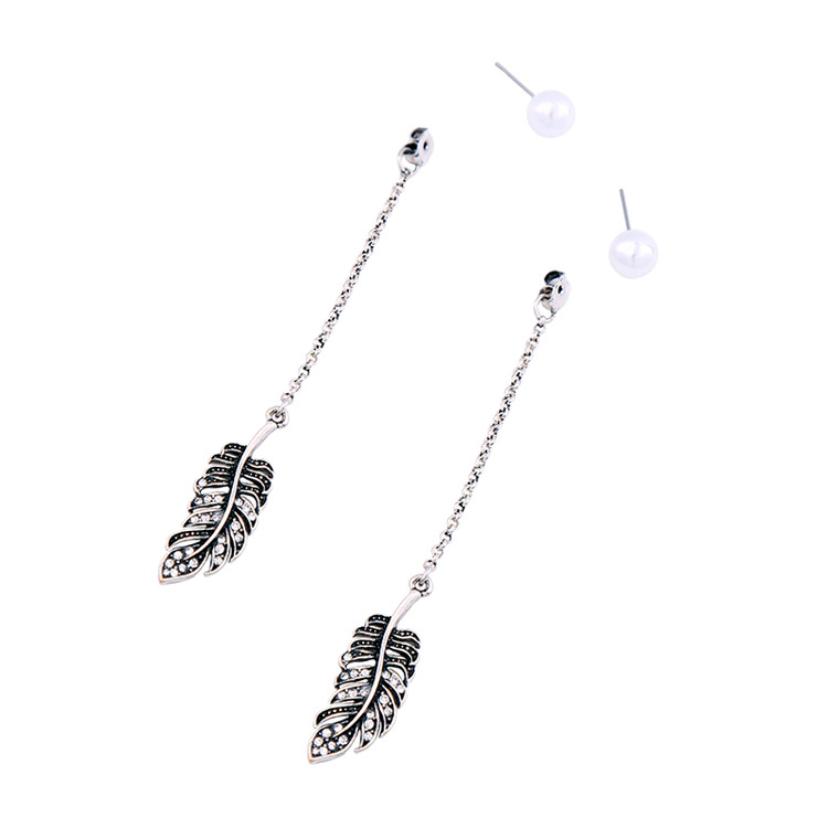 Occident and the United States alloy Diamond earring NHQD3968