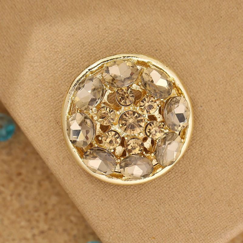 2017热销水钻礼服金属纽扣服装辅料五金配件精致服装配饰批发