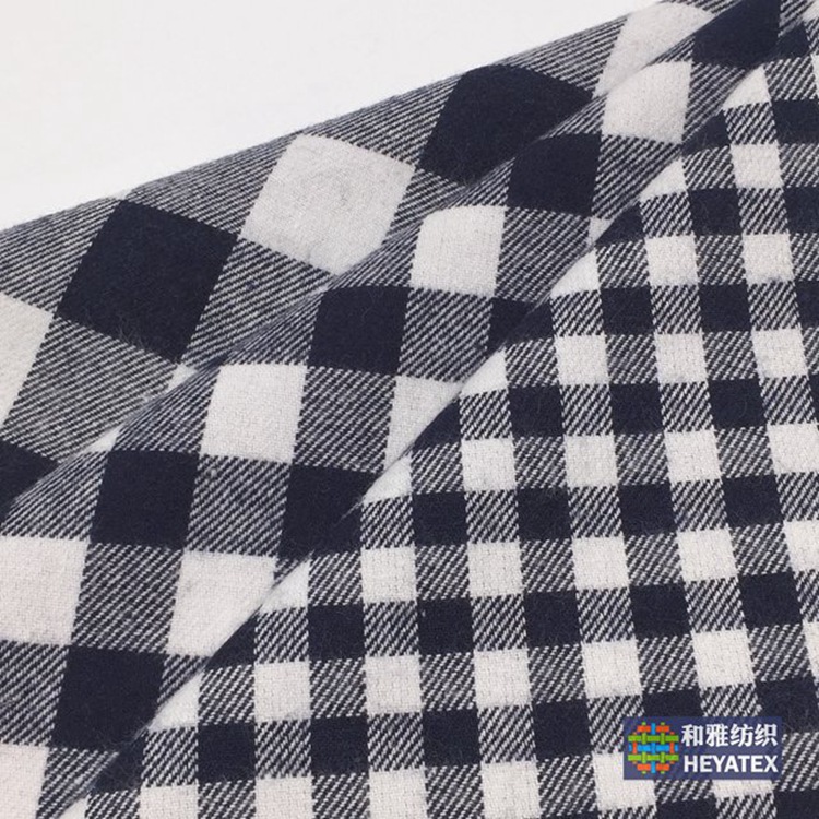 21支斜纹磨毛朝阳格 藏青白格子绒布秋冬衬衫面料现货H4455