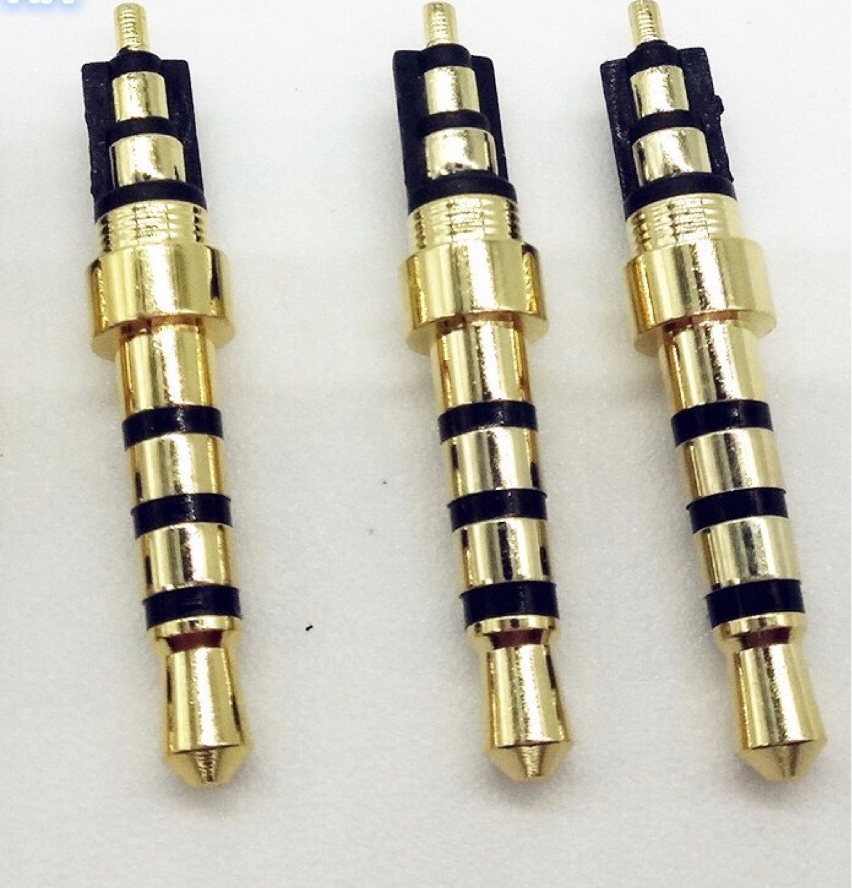 厂家直销镀金2.5四级3.8盘长度为20.8mm盘厚2.0耳机插头批发音响