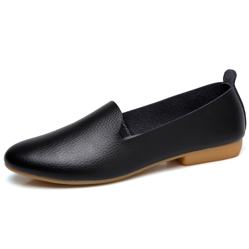 A pedal Spring and summer new pattern cowhide peas Flat bottom ventilation Mom shoes Single shoes Casual shoes Middle and old age Cross border