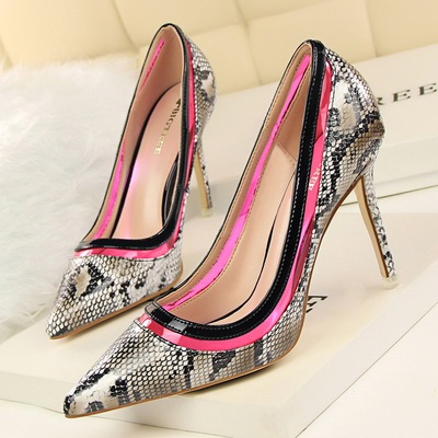 514-1 in Europe and the wind with shallow mouth pointed star in fine and high transparent color matching serpentine shoe