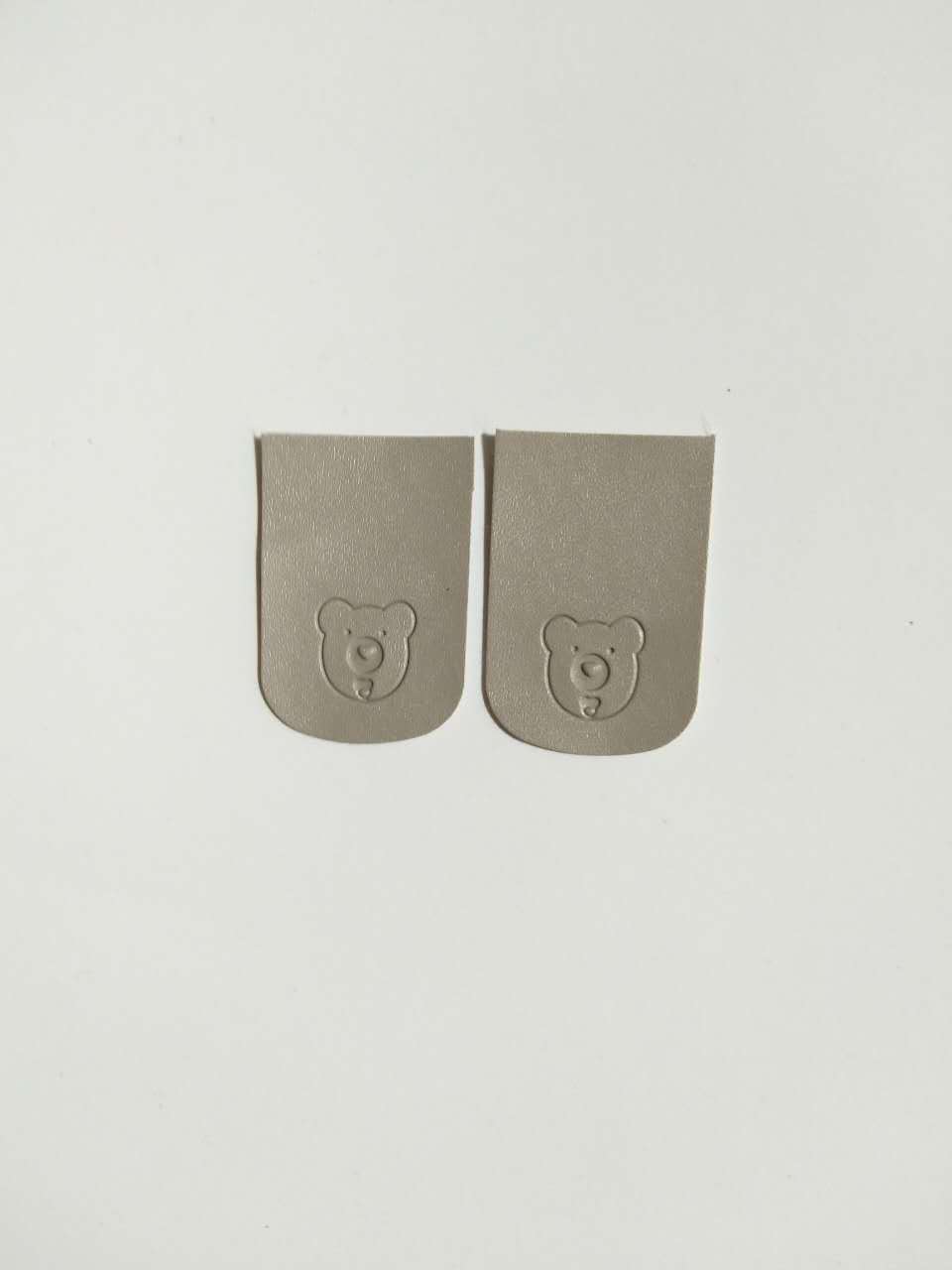 供应服装水洗标,PVC印刷商标，PU皮标牌皮标洗水唛皮标皮牌