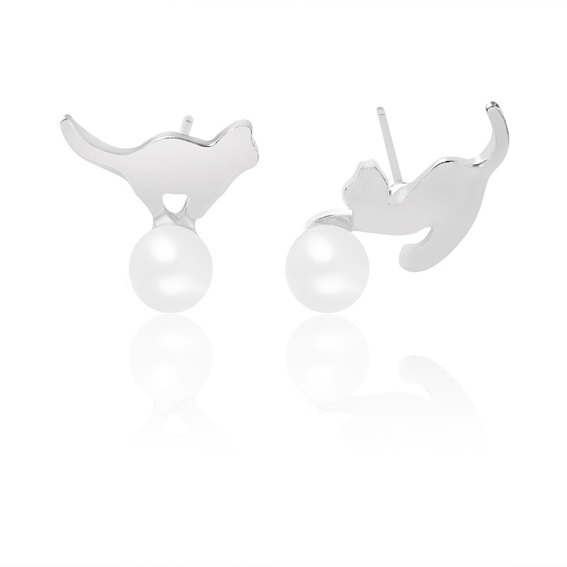 Simple Cartoon Cat Earrings Inlaid With Pearl Hypoallergenic Ear Pins Glossy Animal Kitten Earrings Wholesale display picture 10