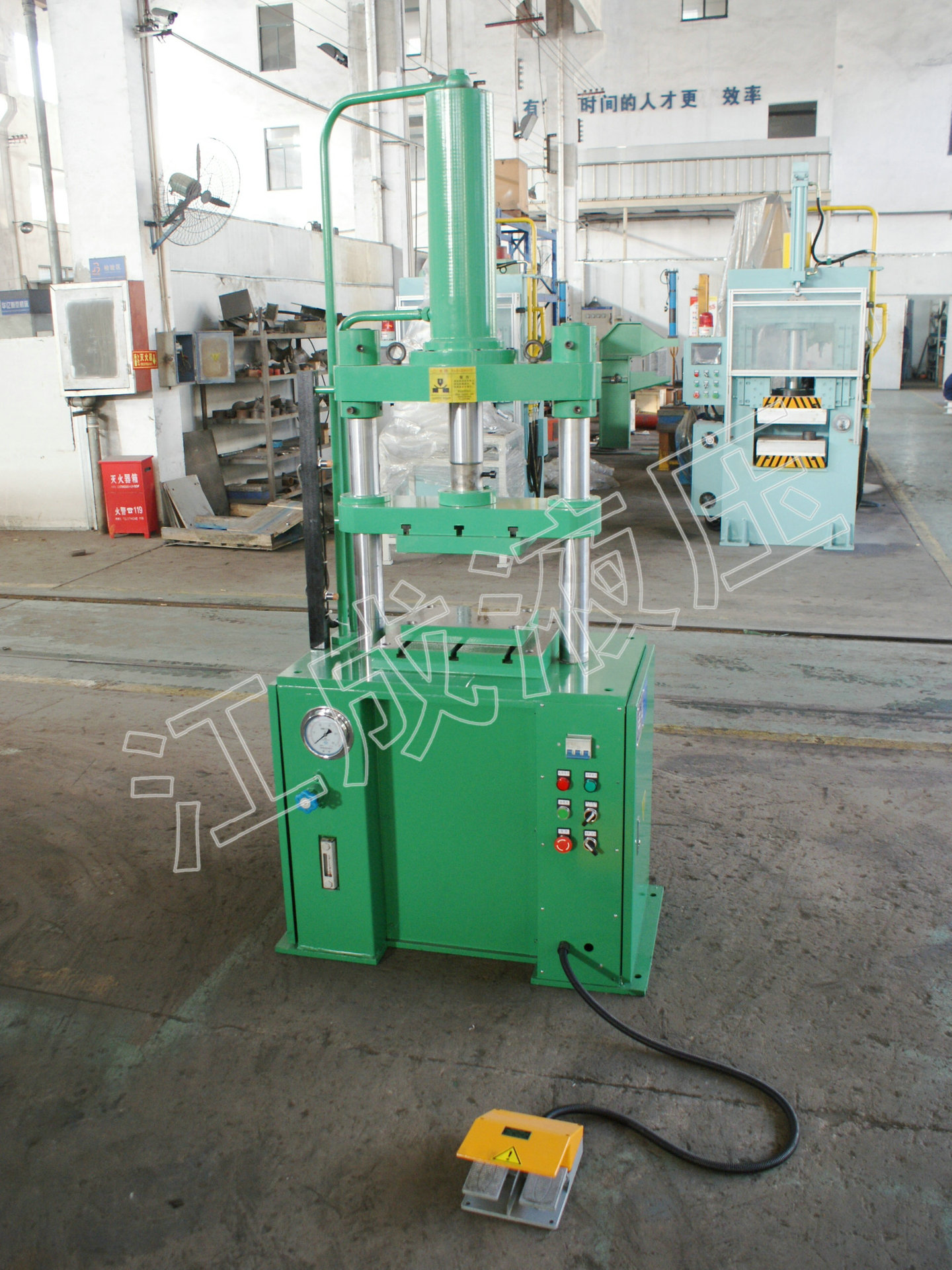 双柱液压机、油压机、装配液压机