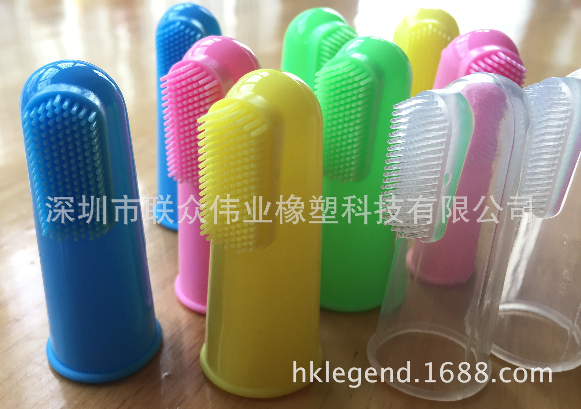 Factory Direct Sale Professional Export Large Size Long-bristle Pet Special Finger Toothbrush Food Grade Silicone Finger Brush