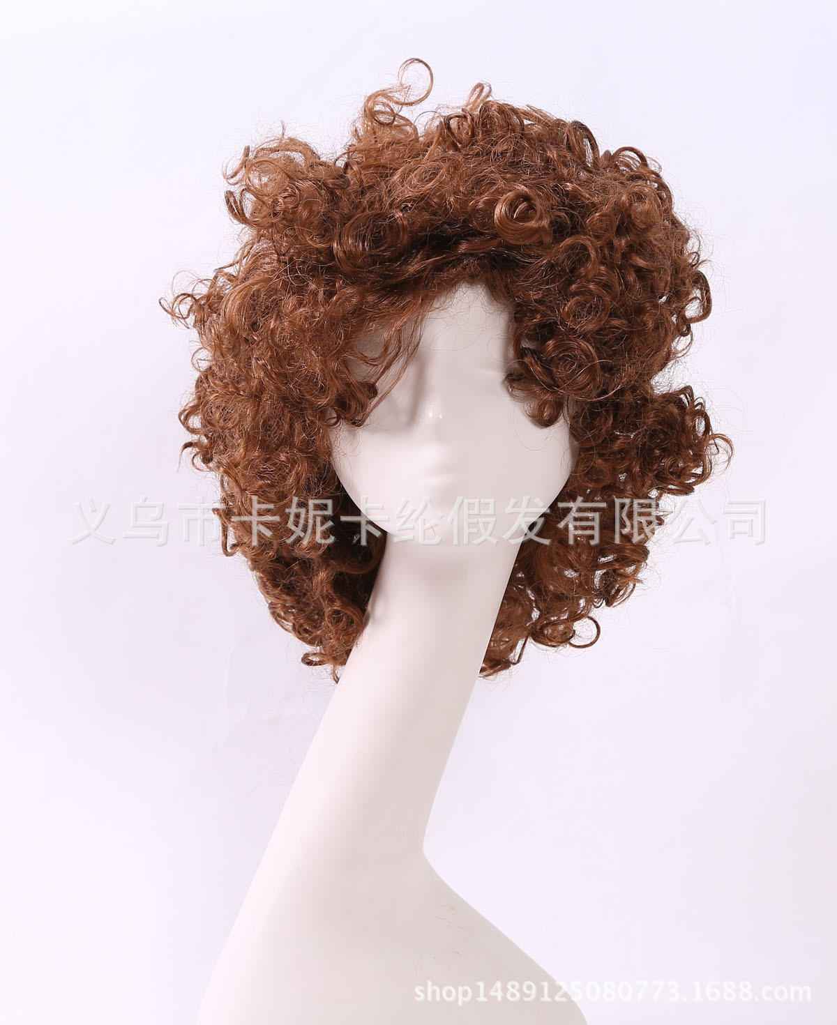 Nuevo cabello marrón de fan de moda europea y americana rizos