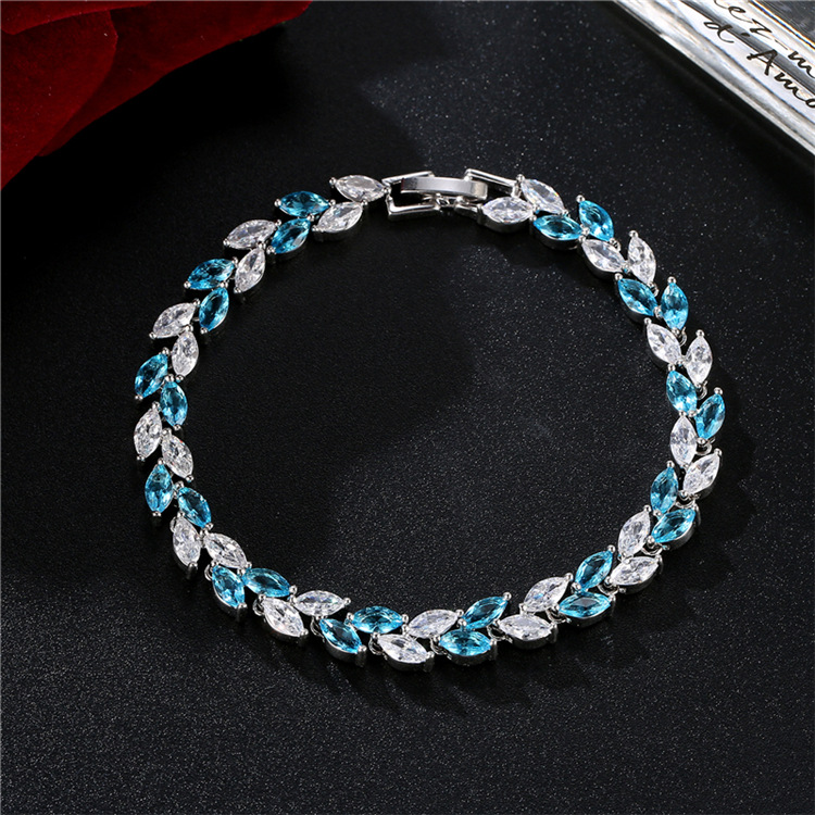 Fashion Eye Copper Inlay Zircon Bracelets 1 Piece