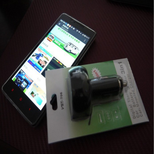 Three-in-one multifunctional car voltmeter, car thermometer, USB car charger, charging head wholesale