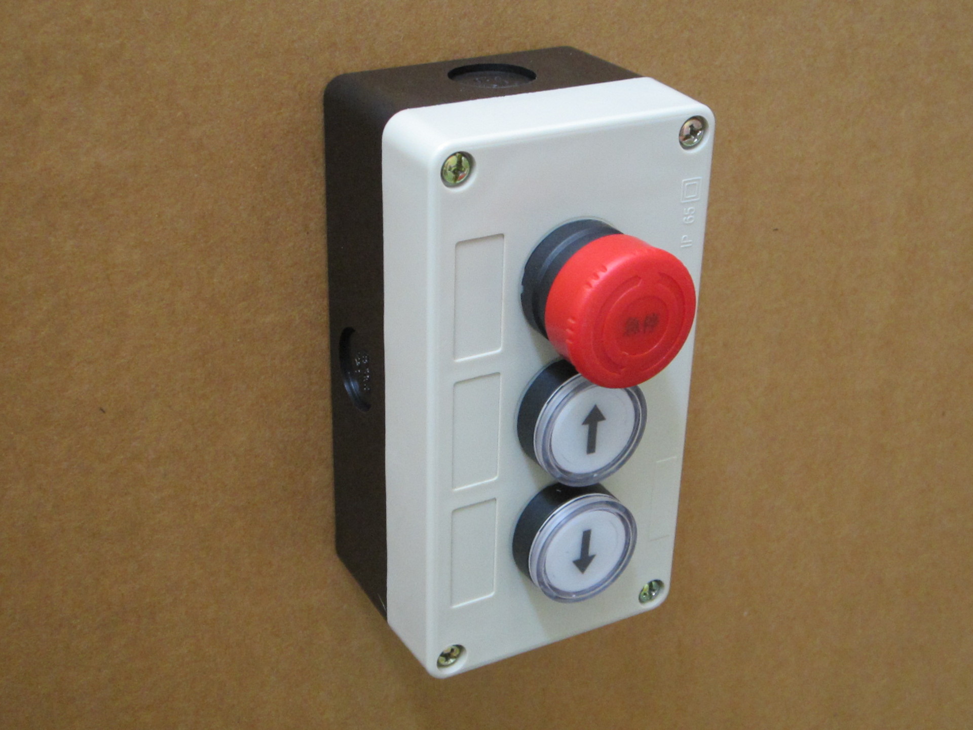 厂家直销防水型上升下降停止3三位按钮开关盒防水成套按钮开关盒