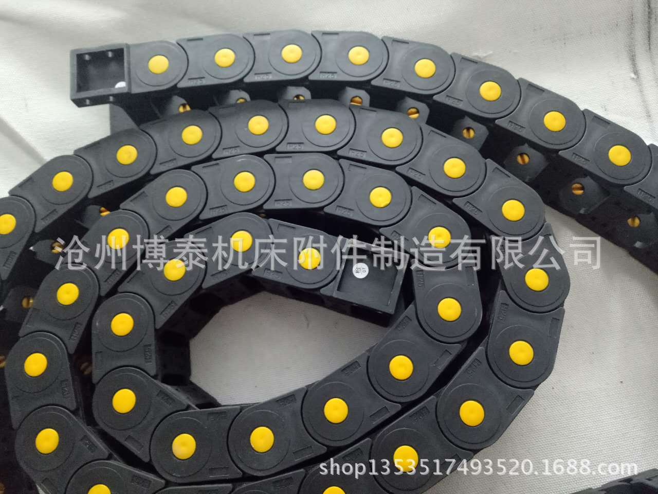 厂家加工定做线缆拖链 电缆拖链 尼龙拖链 塑料拖链