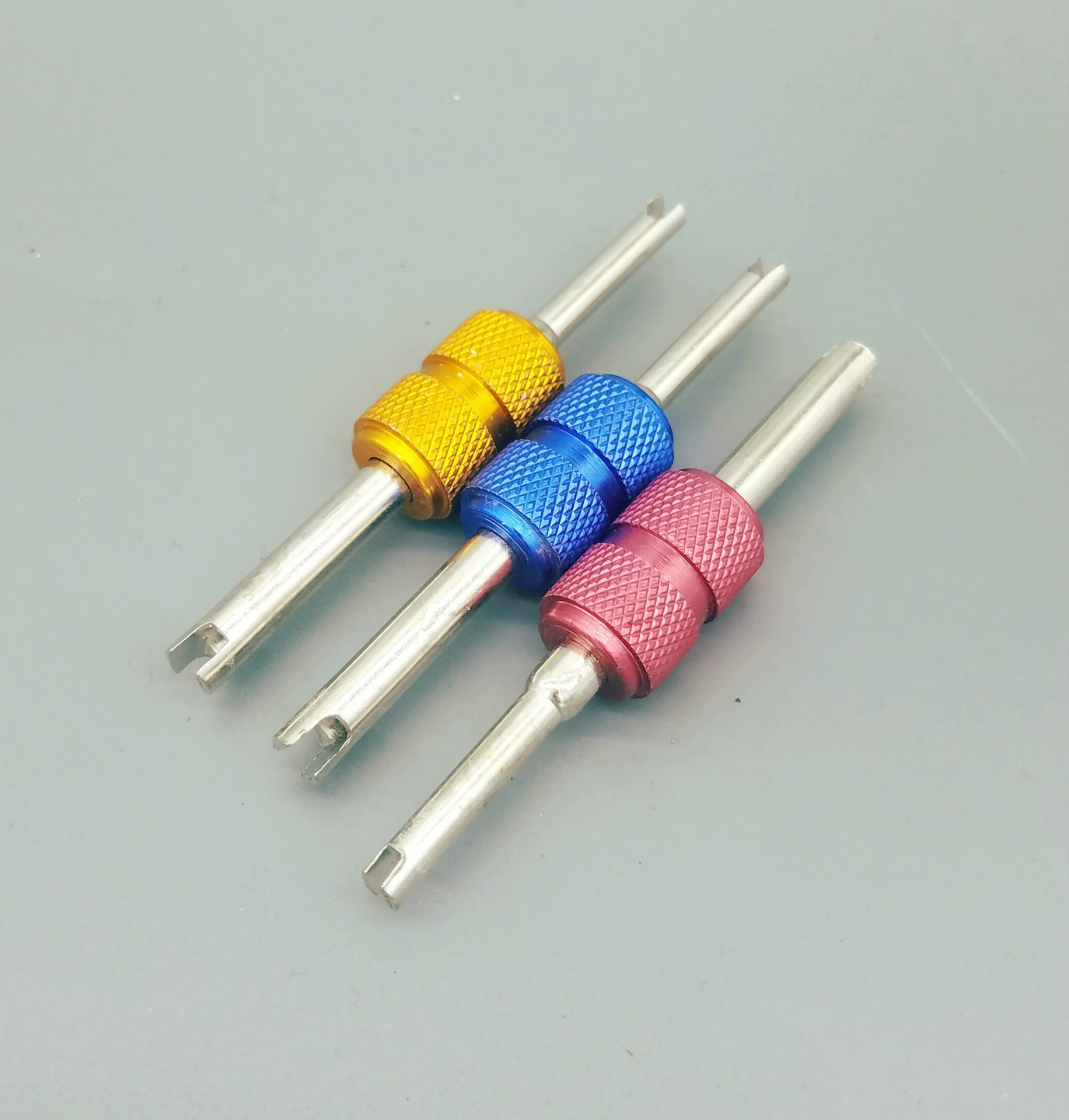 Цветной алюминиевый сплав автомобильный Кондиционер сердечник клапана гаечный ключ Двуглавый инструмент для установки сердечника клапана отвертка для разборки