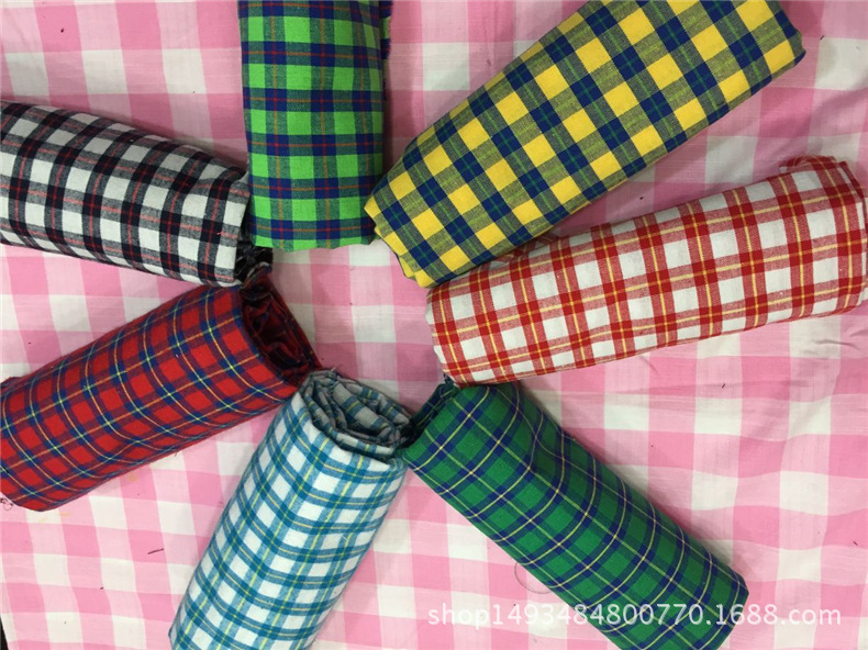 厂家直销 21支平纹提花衬衫面料 学院风全面格子布现货供应