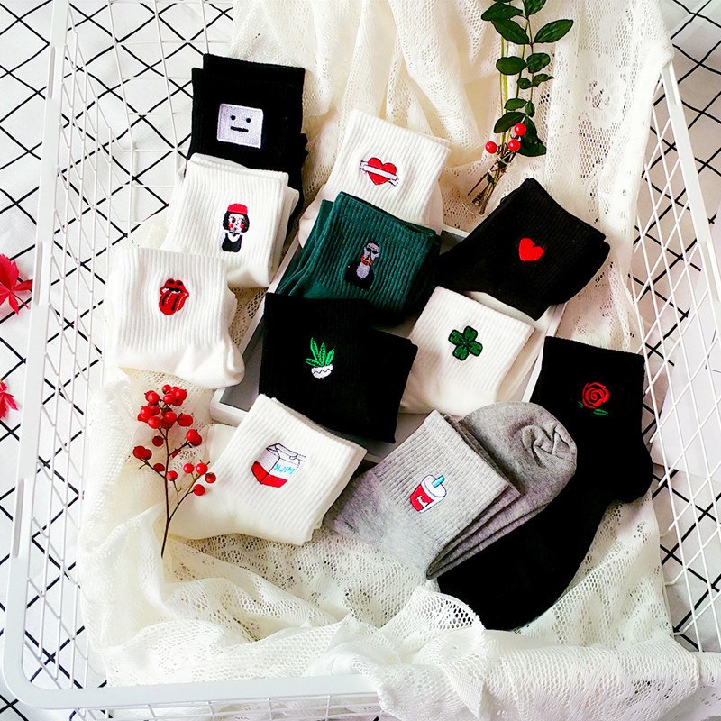 Socks wholesale 2021 spring new cotton casual women socks South Korea ulzzang hand embroidery Harajuku cotton socks