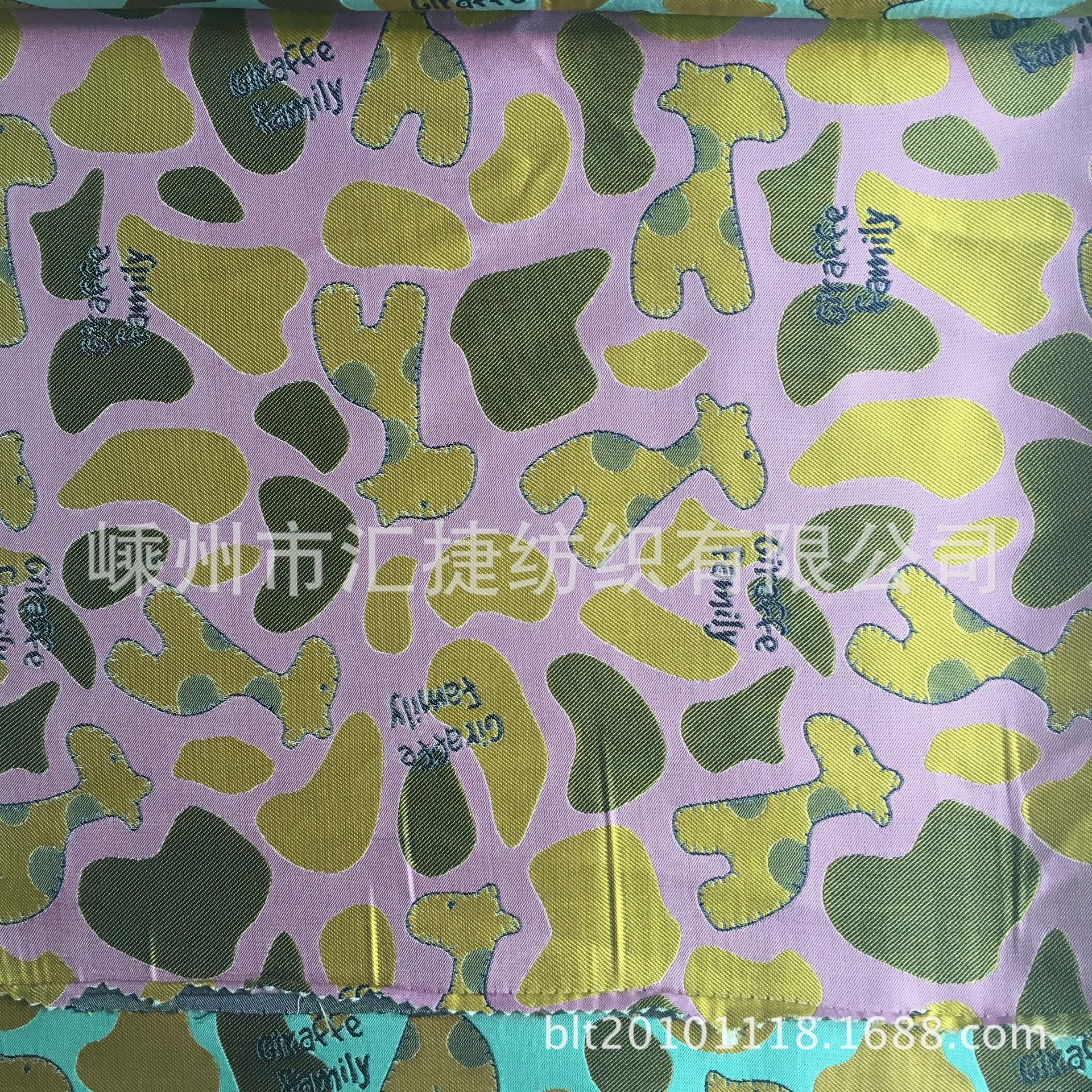 工厂直供色织提花时装面料斑点鹿图案色织提花服装面料