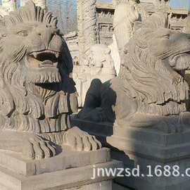 大理石趴狮加工厂 花岗岩跑狮雕刻价格 看门石雕爬狮图片大全