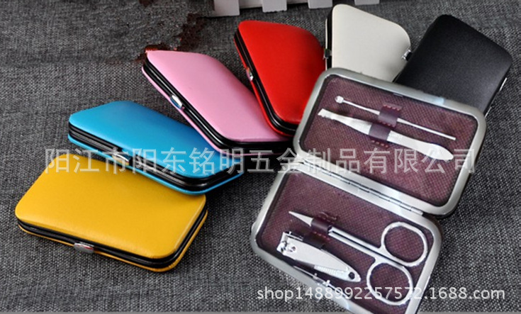 Wholesale 4 Beauty Manicure Set Nail Set Custom logo Smiley Face Nail Scissors Pliers Set