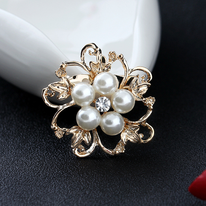 Spilla a forma di corona tridimensionale versatile con strass popolare giapponese e coreano, nuovo stile, fibbia per il petto femminile_voghion.com