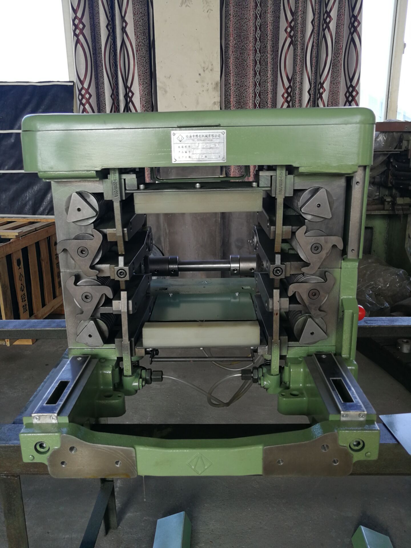 8D16EE3FD03DA895379E9F4DD7BBCE