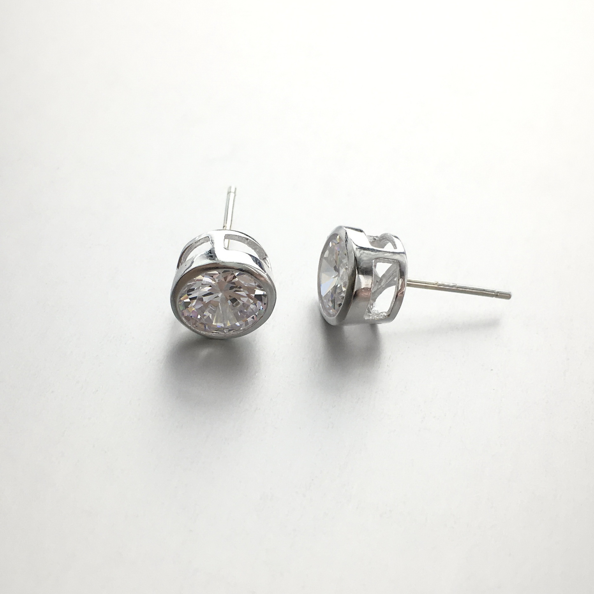 2g Weight 925 Sterling Silver Ear Needle Material Ear Studs Classification 1 Pair Quantity Casual, Daily Occasion 925 Sterling Silver Material Geometric Pattern Unisex Gender Simple Style, Classic Style Style 1 Pair Simple Style Classic Style Geometric 925 Sterling Silver Ear Studs 2