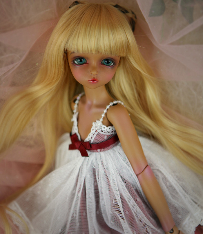 curvy bjd doll