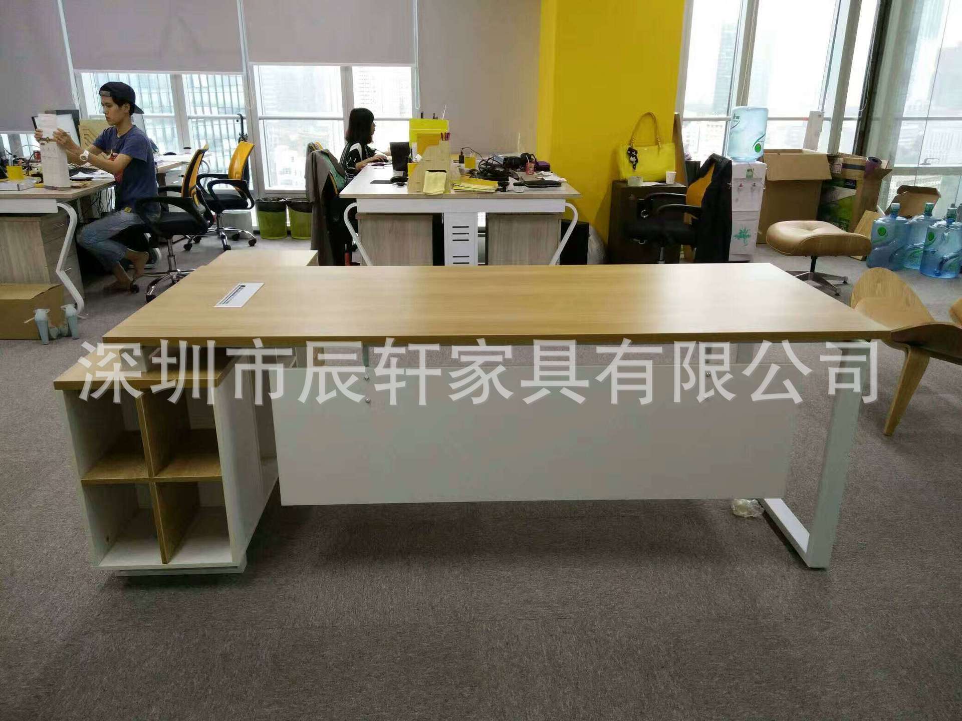 深圳龙华办公家具厂 钢架经理桌订做|ms