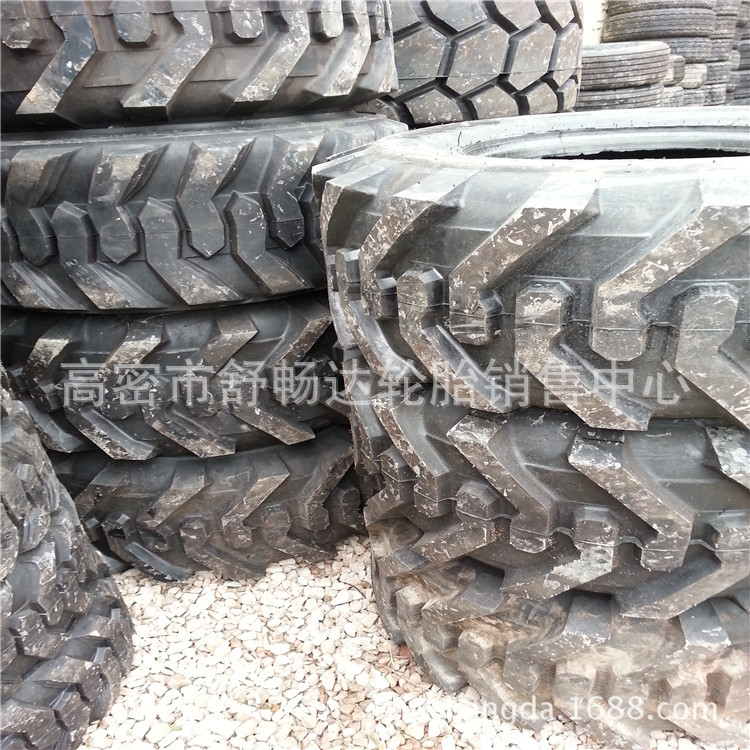 现货供应 扫路机挖掘机轮胎15-19.5滑移装载机工程机械轮胎