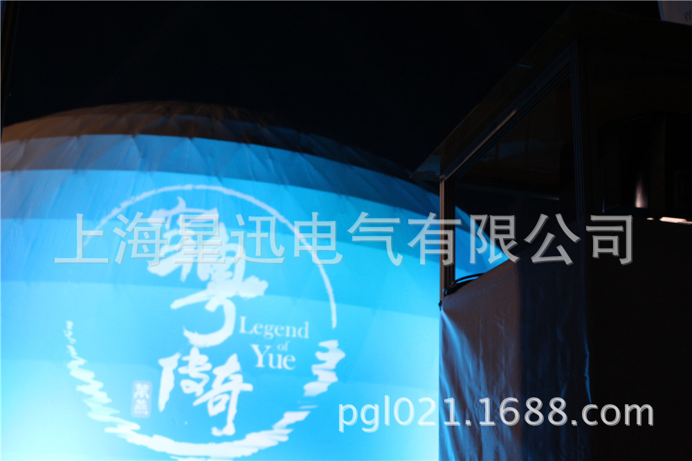 墙体广告投影机 建筑墙面投影 高清工程投影 大型楼宇投影灯