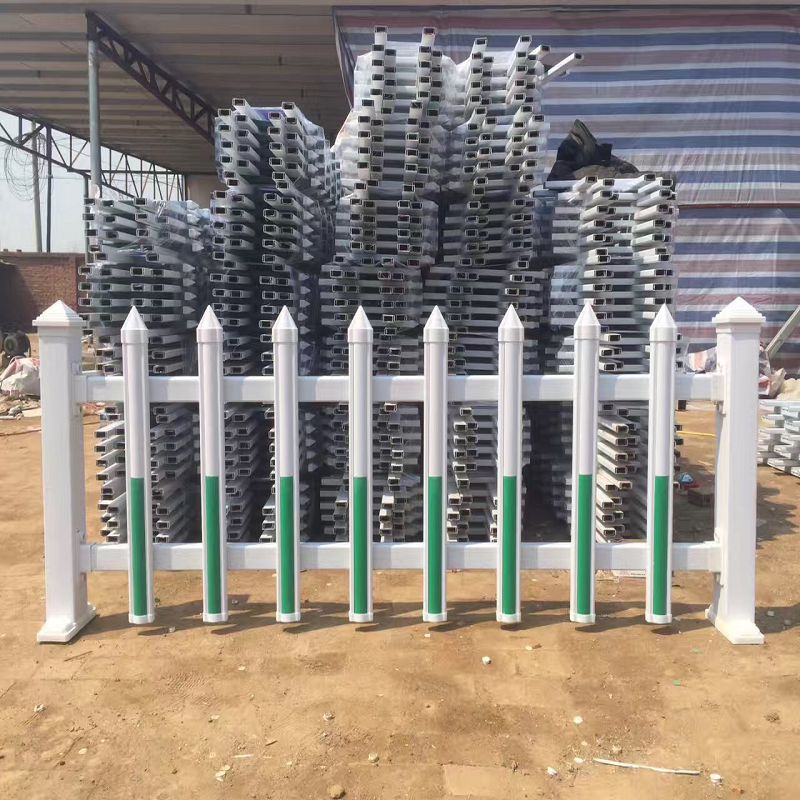 新型草坪锌钢护栏 小区道路绿化PVC护栏 热镀锌钢草坪护栏批发