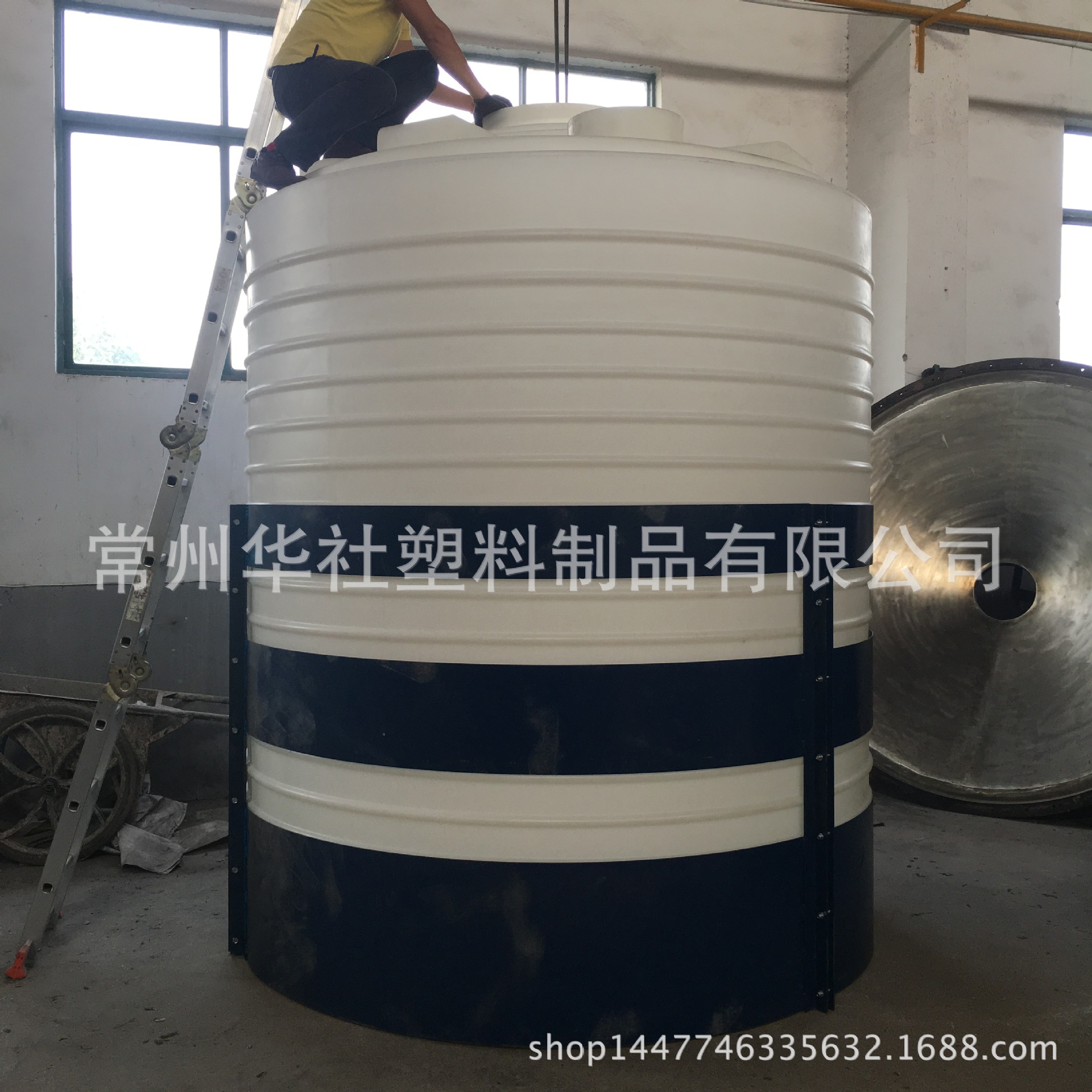 常熟直销10吨硝酸存储罐 大型环保塑料水箱 PE酸碱塑料储罐