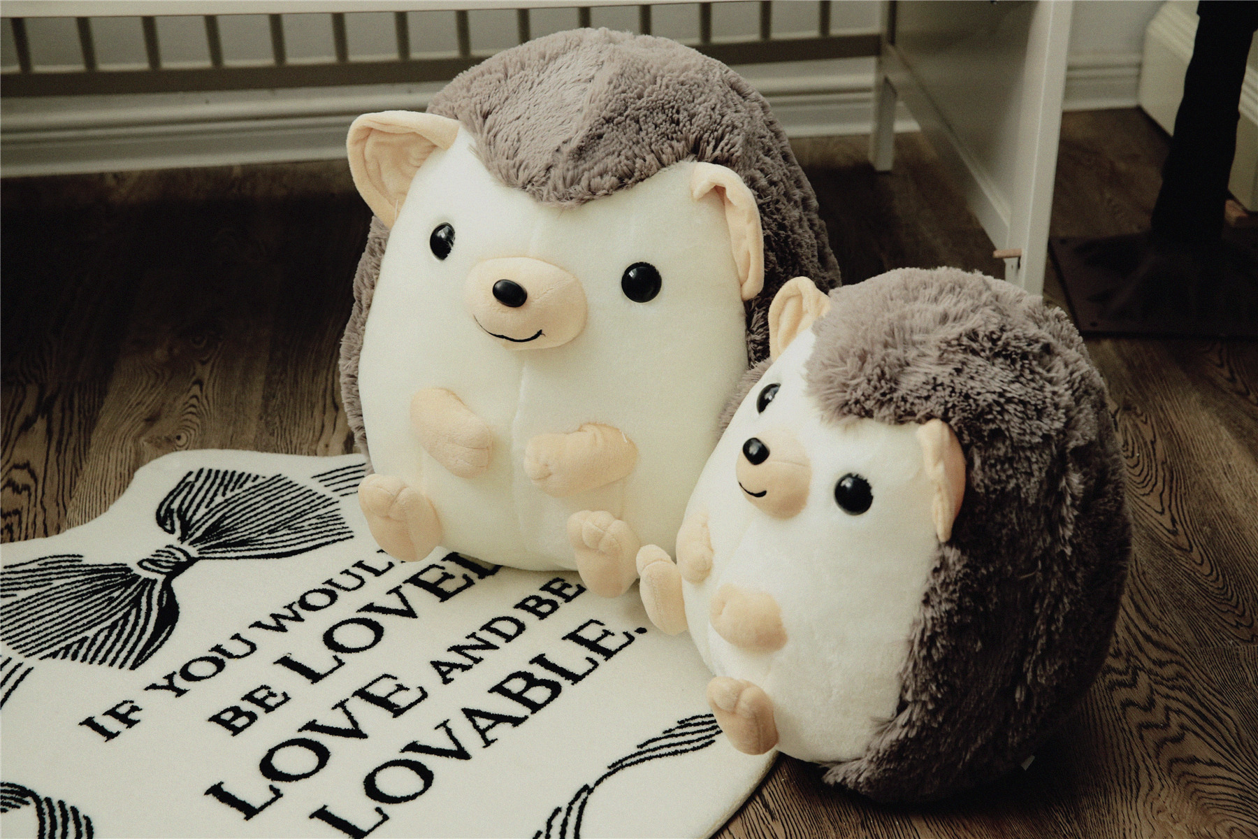 圆滚滚刺猬公仔