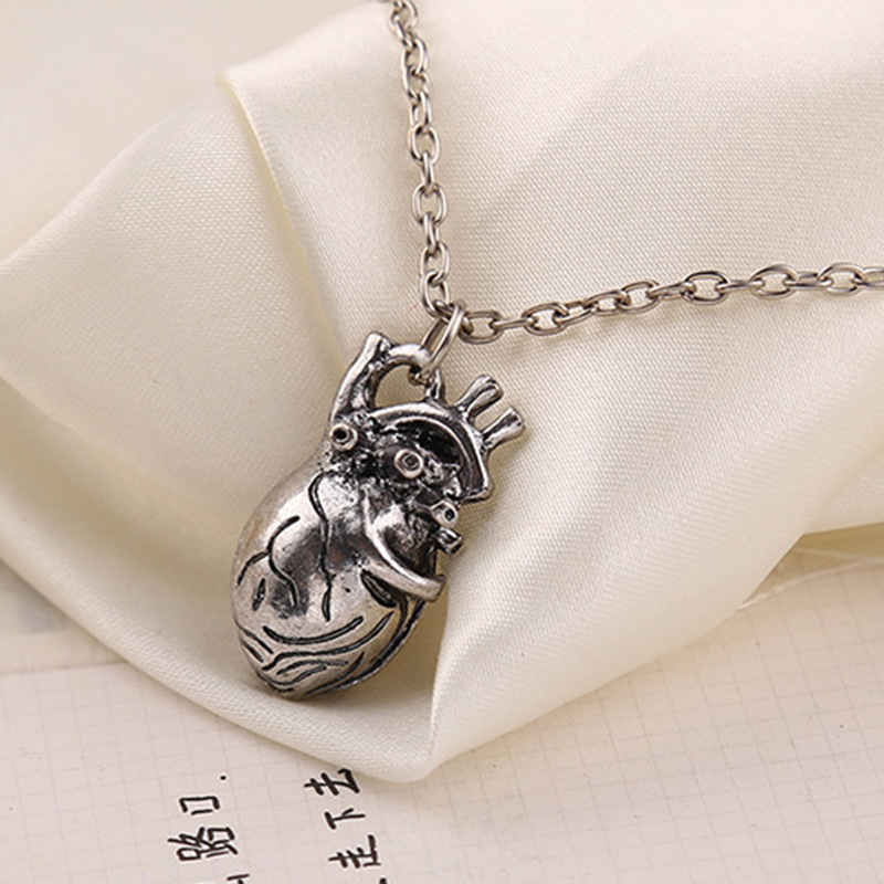 Fashion New Men's Anatomical Heart Pendant Necklace Wholesale Nihaojewelry display picture 4