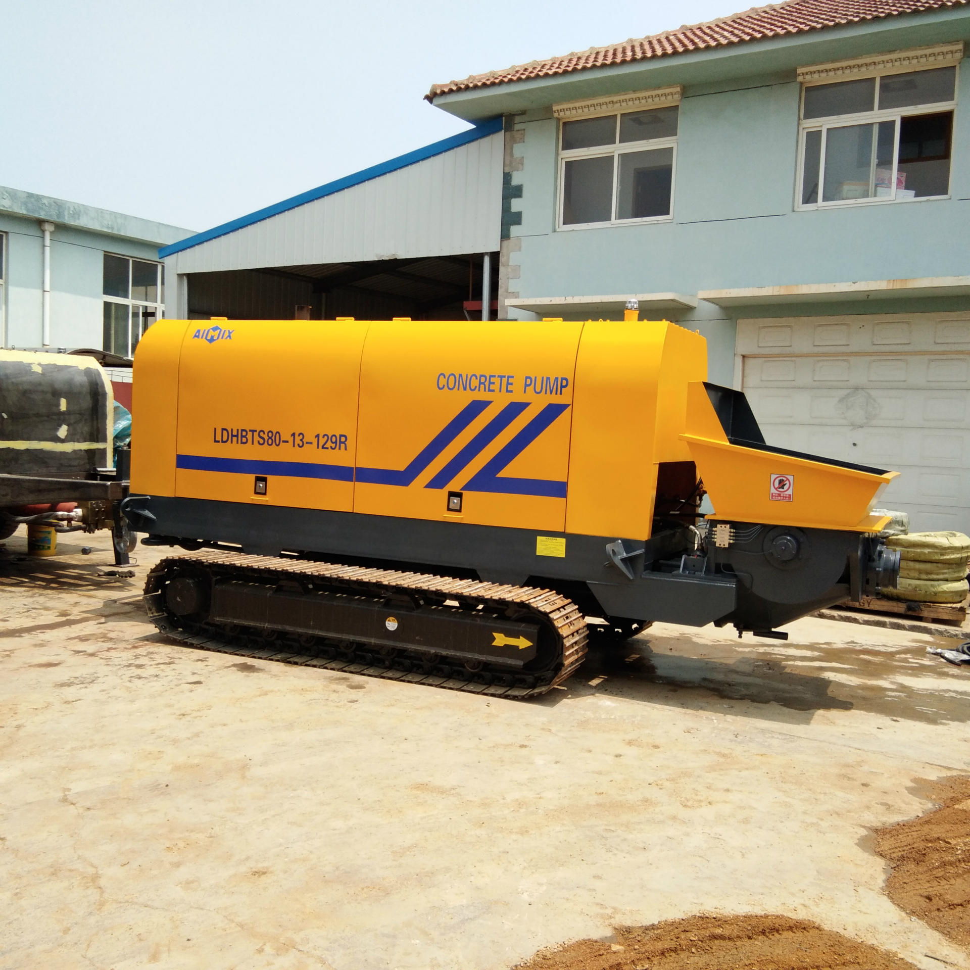 混凝土输送泵 履带式混凝土泵 履带泵 柴油机混凝土输送泵 沼泽泵