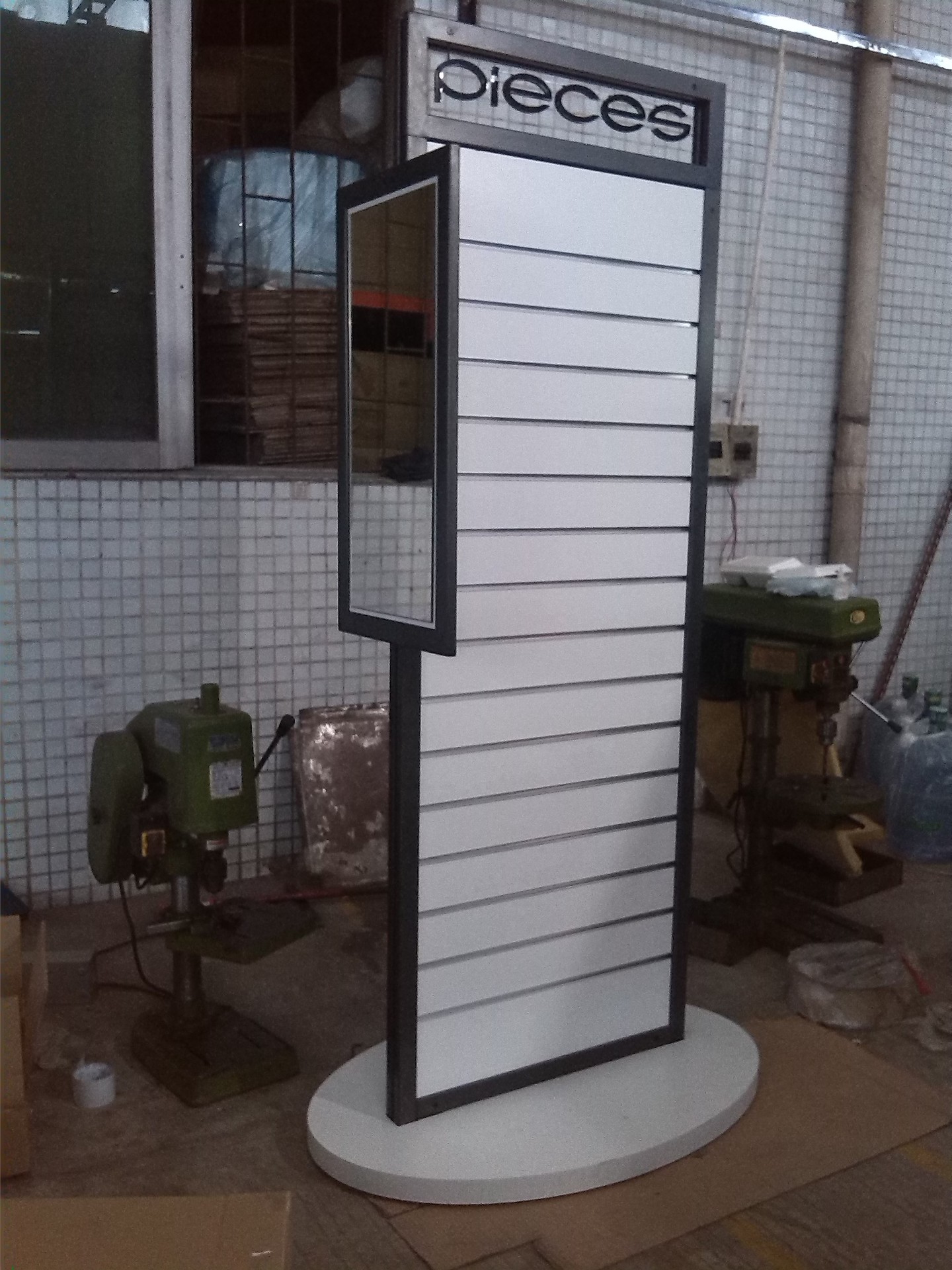 东莞深圳展示架 衣服展示架 定制展示架 