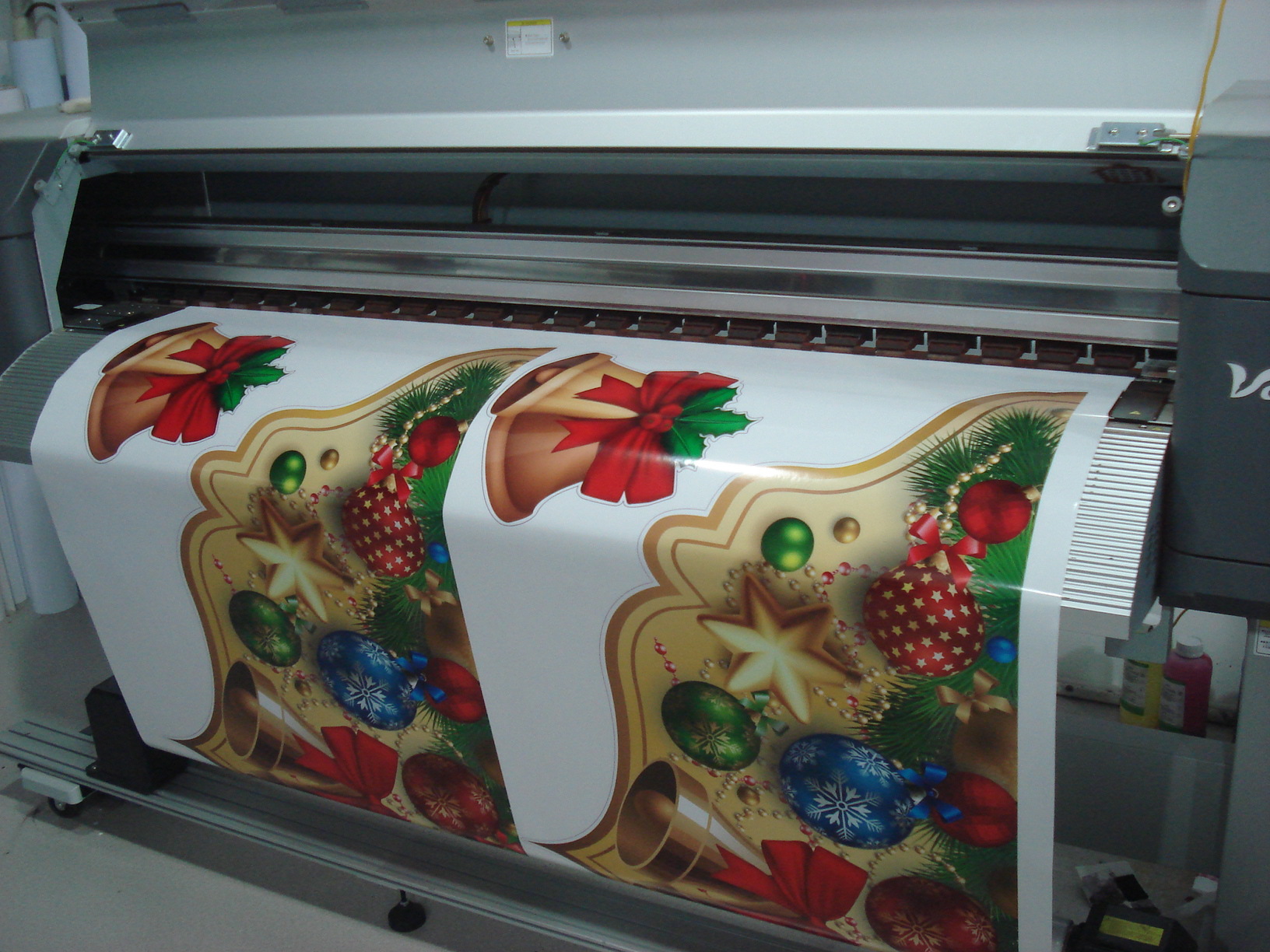 UV软膜打印喷绘卡布拉布软膜天花广告灯箱画面刀刮布喷绘工厂家