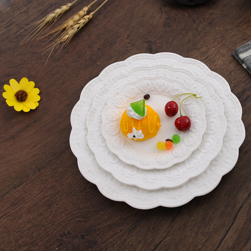 Creative Strawberry Set Plate Three-piece Set Chinese and Western Style Ceramic Breakfast Plate Fruit Plate Sushi Cake Plate