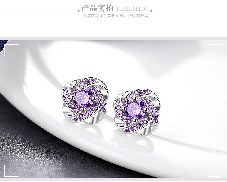 Korean Diamond Four-leaf Clover Earrings Simple Ear Jewelry Wholesale display picture 2