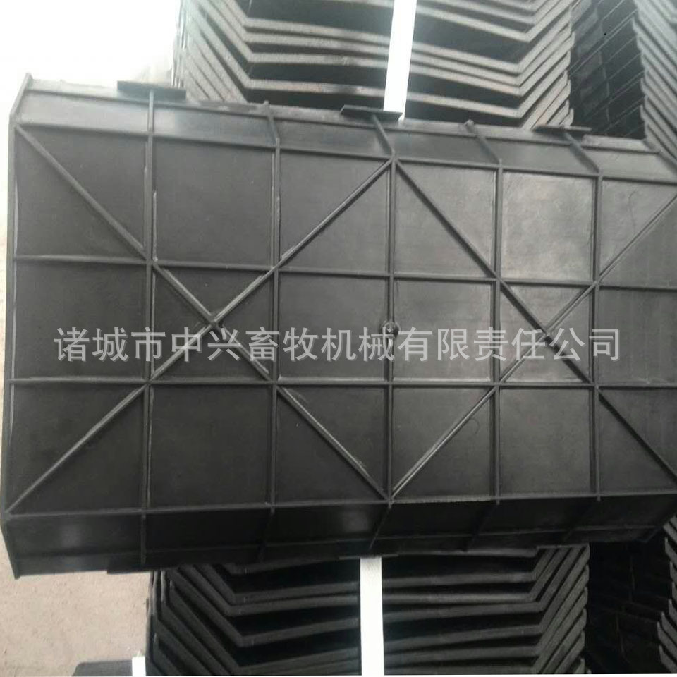 养鸡用铁产蛋箱  镀锌板产蛋箱诸城中兴畜牧专业生产价格便宜