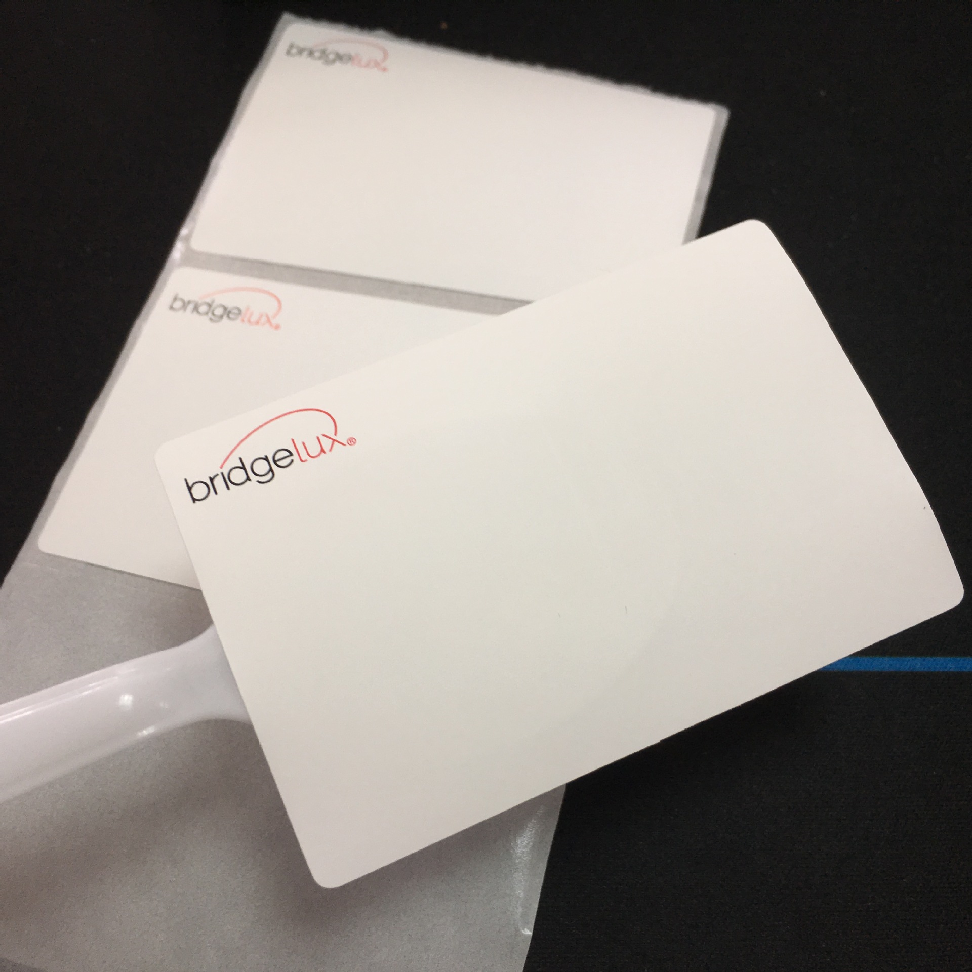 昆山fasson-BW7513 40*20MM/5K/卷/管心76/R2/K线/无尘净化标签分