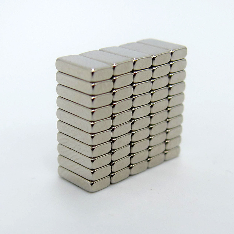 直销稀土永磁王钕铁硼超强磁铁强力磁钢长方形小磁铁6x3x1.5mm