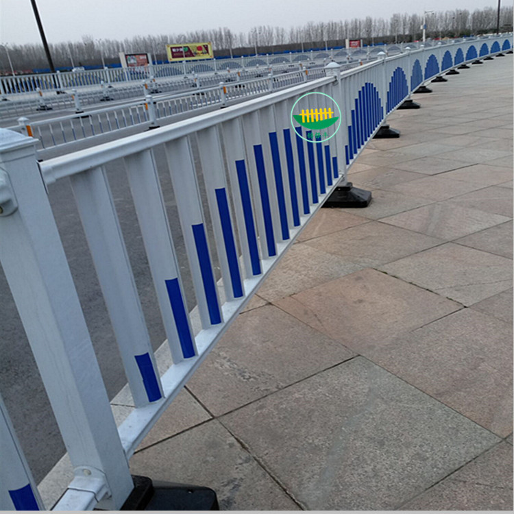河北吉首道路护栏交通护栏生产批发隔离栏杆厂家图片规格