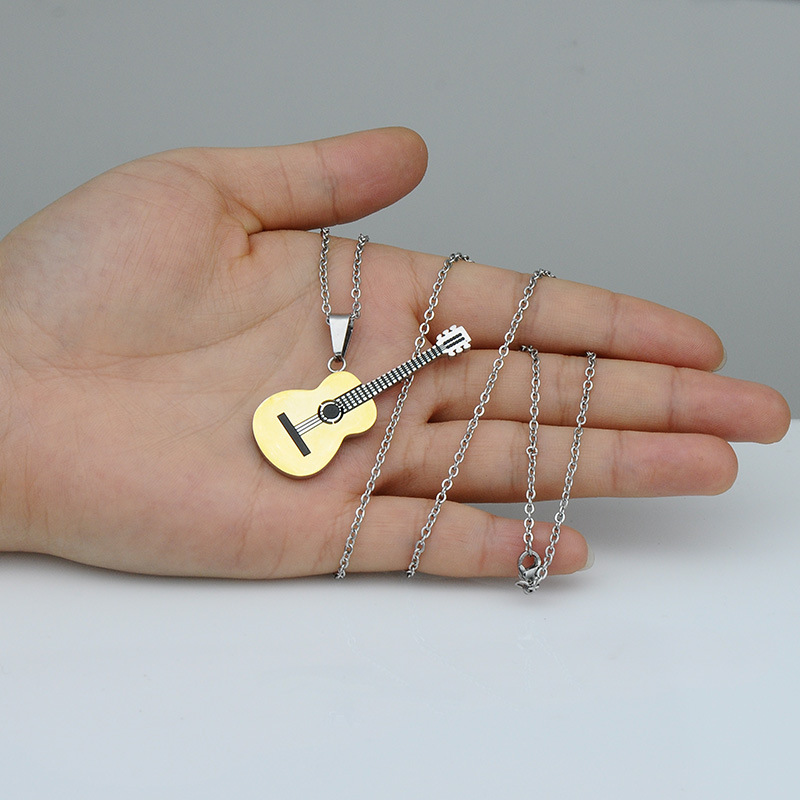 Pendentif De Collier De Guitare En Acier Inoxydable De Mode En Gros Nihaojewelry display picture 7